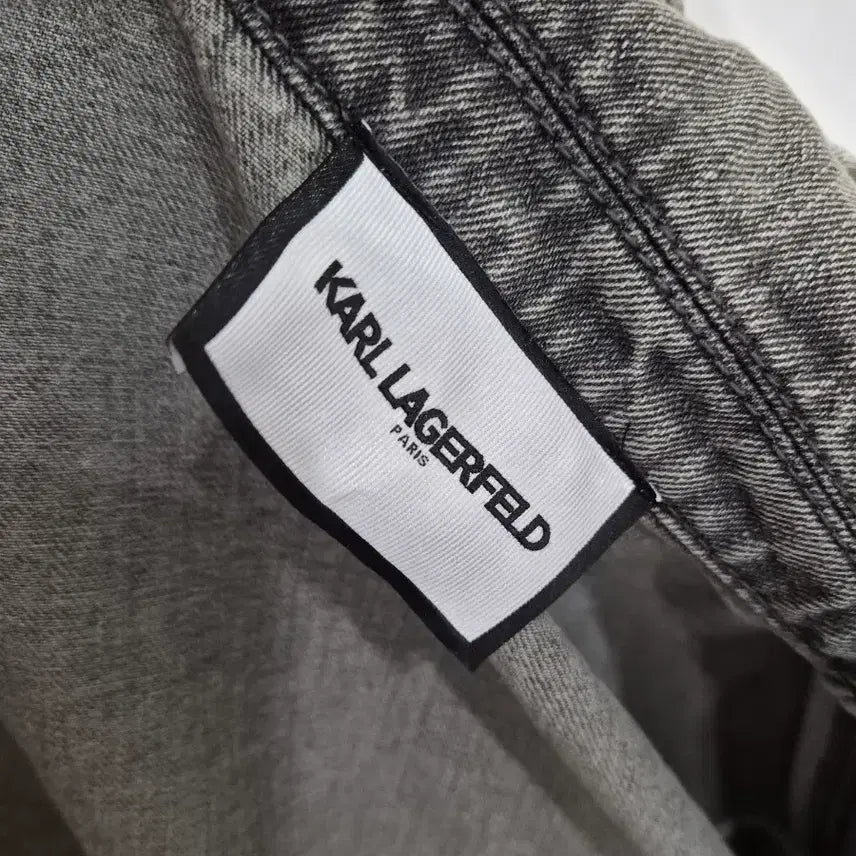 [BUNJANG] Karl Lagerfeld Gray Denim Jacket / 24년 칼 라거펠트 그레이 데님 자켓 / 세미오버핏