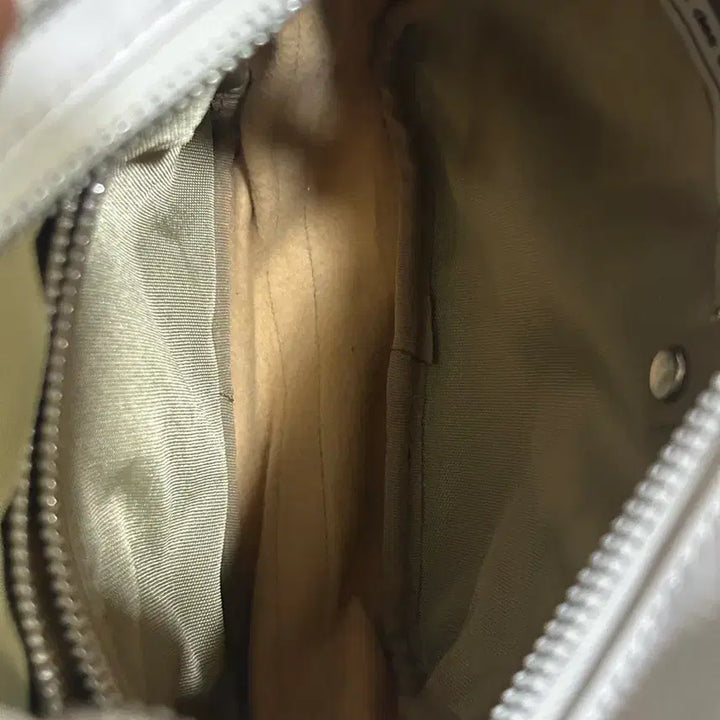 [BUNJANG] Comme des Garcons White Crossbody Bag / 꼼데가르송 화이트크로스백