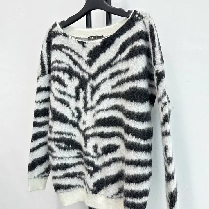 [BUNJANG] Maje Animal Print Knit / 정품 마쥬 maje 앙고라 울 혼방 애니멀 프린팅 니트
