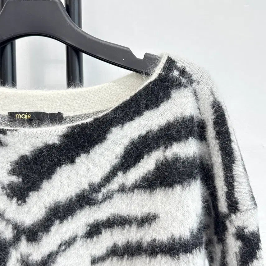 [BUNJANG] Maje Animal Print Knit / 정품 마쥬 maje 앙고라 울 혼방 애니멀 프린팅 니트