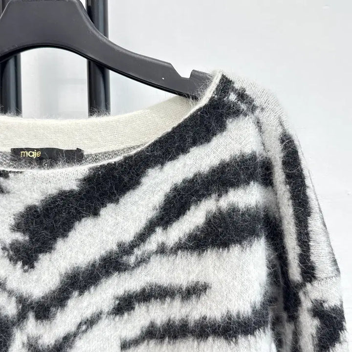 [BUNJANG] Maje Animal Print Knit / 정품 마쥬 maje 앙고라 울 혼방 애니멀 프린팅 니트