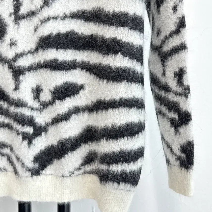[BUNJANG] Maje Animal Print Knit / 정품 마쥬 maje 앙고라 울 혼방 애니멀 프린팅 니트