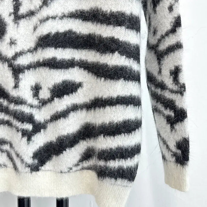 [BUNJANG] Maje Animal Print Knit / 정품 마쥬 maje 앙고라 울 혼방 애니멀 프린팅 니트