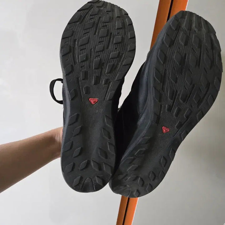[SOLD OUT] 살로몬 x 꼼데가르송 SR90 블랙 295