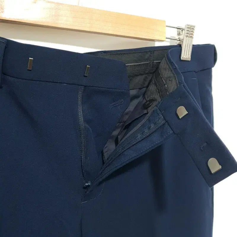 [BUNJANG] Musinsa Standard Tapered Crop Hidden Banding Slacks / 무탠다드 테이퍼드 크롭 히든밴딩 슬랙스 31_M1962