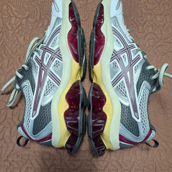 [BUNJANG] Asics Gel Quantum Kinetic Running Shoes (240) / 240 아식스 젤 퀀텀 키네틱 런닝화 운동화 [1098]