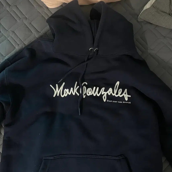 [BUNJANG] Mark Gonzales Navy Hoodie / 마크곤잘레스 후드티