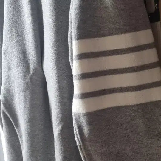 [BUNJANG] Thom Browne Knit 4 Size / 톰브라운 니트 4사이즈