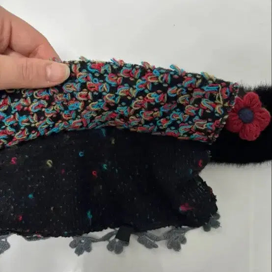 [BUNJANG] Embroidered Fur Muffler / 자수 퍼 머플러(보관만O)