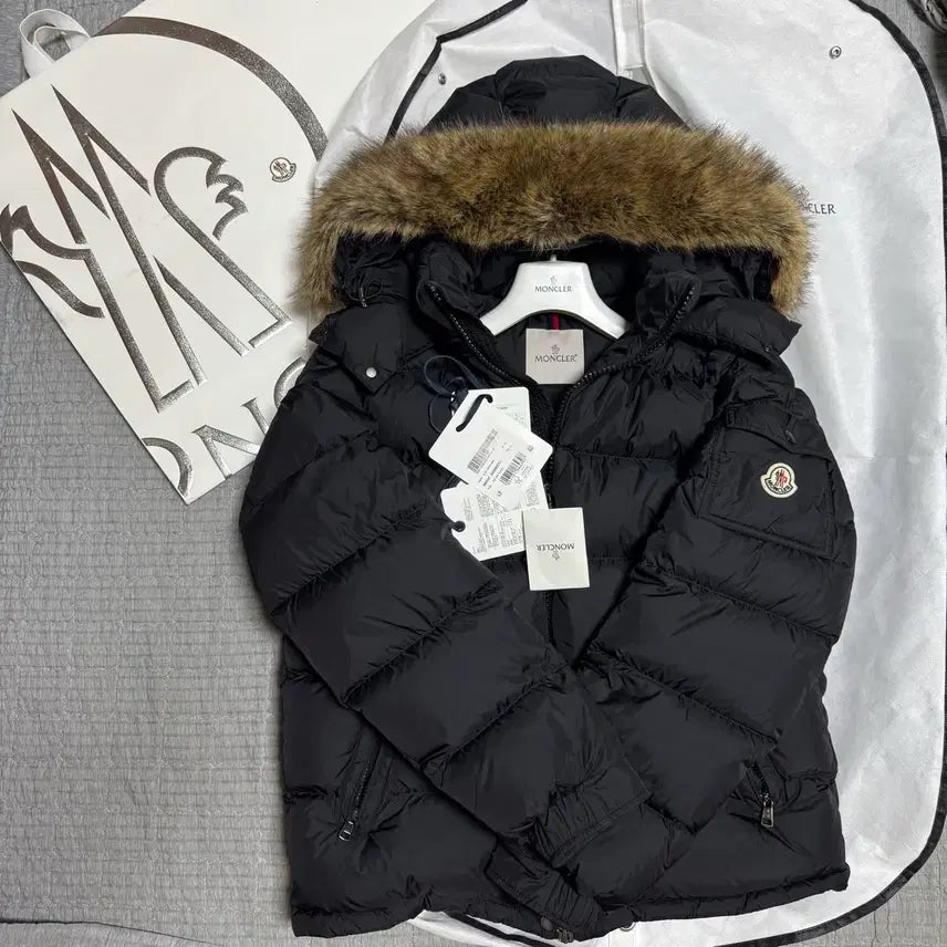 [BUNJANG] Moncler Maya Puffer Jacket Black (Size 4) / 몽클레어 마야프 패딩 블랙 4사이즈 가격내림
