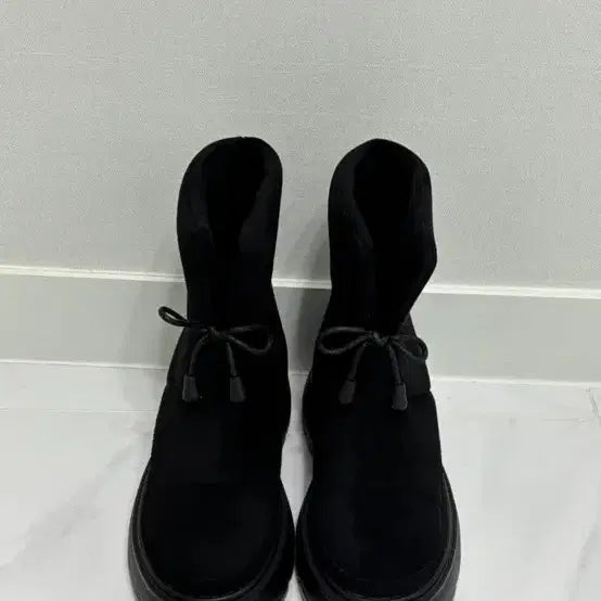 [BUNJANG] Black Suede Short Ribbon Boots / 블랙 스웨이드 숏 리본 부츠(거의 보관)