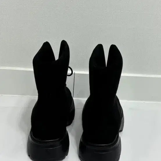 [BUNJANG] Black Suede Short Ribbon Boots / 블랙 스웨이드 숏 리본 부츠(거의 보관)