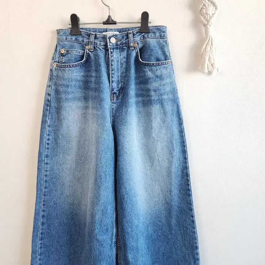 [BUNJANG] Le Sserafim Balloon Fit Wide Jeans M / 르세지엠 벌룬핏 와이드팬츠 청바지 M
