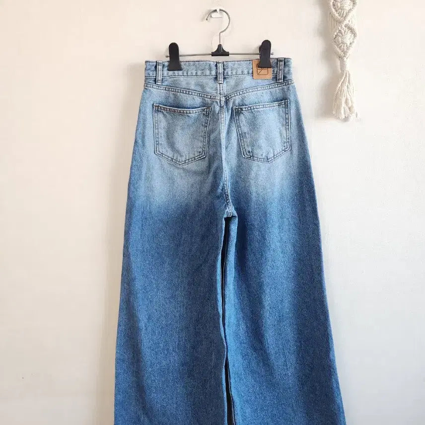 [BUNJANG] Le Sserafim Balloon Fit Wide Jeans M / 르세지엠 벌룬핏 와이드팬츠 청바지 M