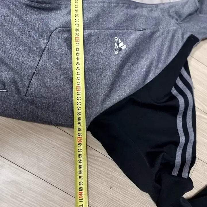 [BUNJANG] Adidas Gray Black Three-Stripe Track Top / 빈티지 아디다스 그레이 블랙 삼선 트랙탑(105)