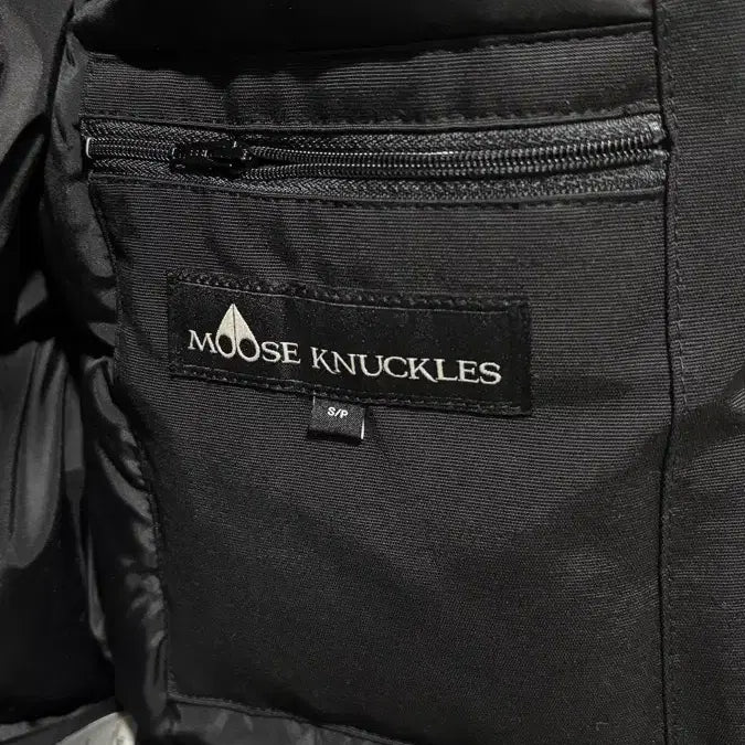 [BUNJANG] Moose Knuckles Debby Bomber Jacket Black Fur / 무스너클 데비봄버 블랙퍼