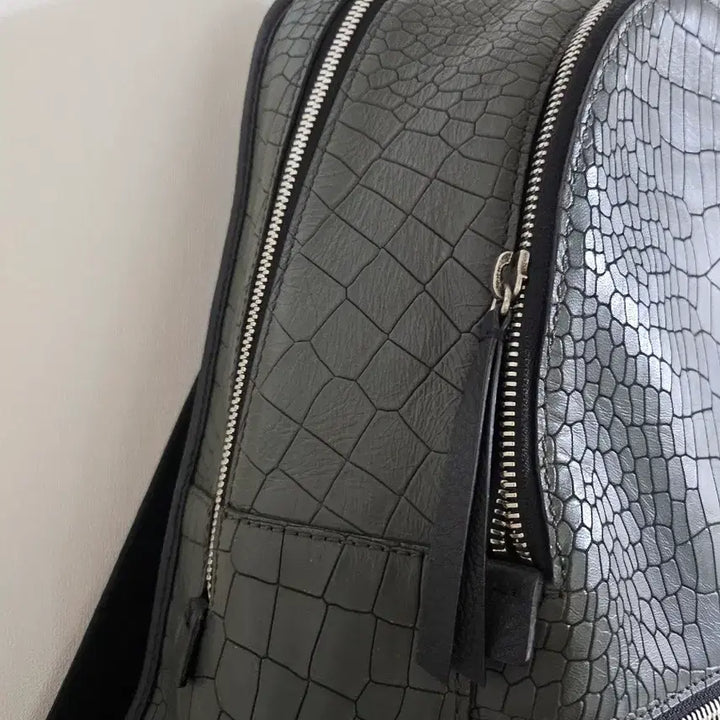 [BUNJANG] Loose and Lounge Laptop Backpack / 루즈앤라운지 가죽백팩(노트북전용수납가능) 남녀공용