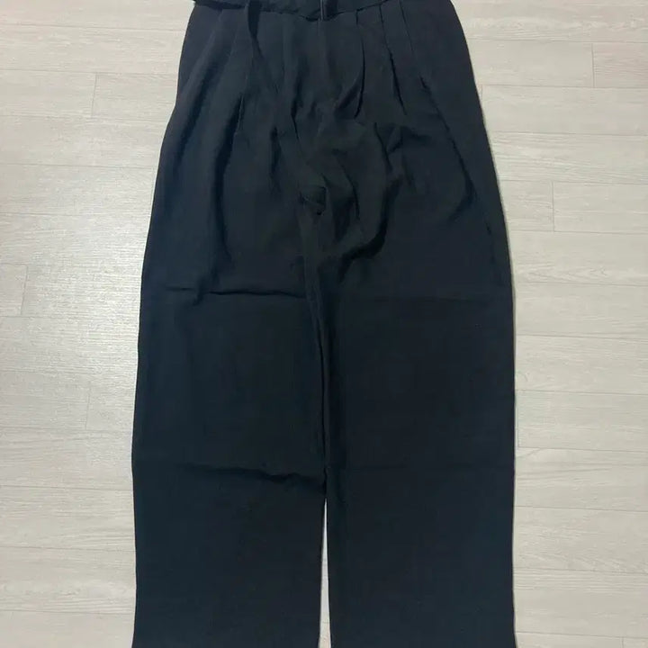[SOLD OUT] Tleyoung 벨티드 턱 와이드 슬랙스 M