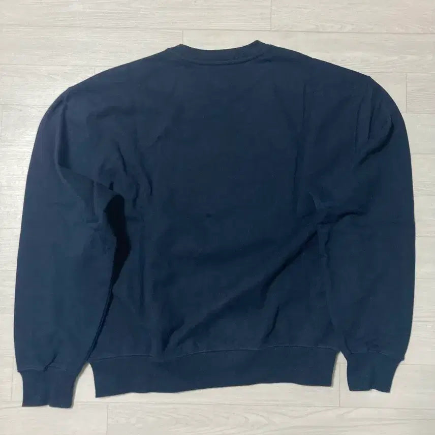 [BUNJANG] Physical Department Navy Embroidered Sweatshirt M / 피지컬디파트먼트 네이비 자수 맨투맨 M