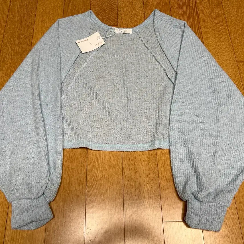 [BUNJANG] D-DAYNEW Sky Blue Crop Bolero Cardigan / 디데이뉴 D-DAYNEW 하늘색 크롭 볼레로 가디건