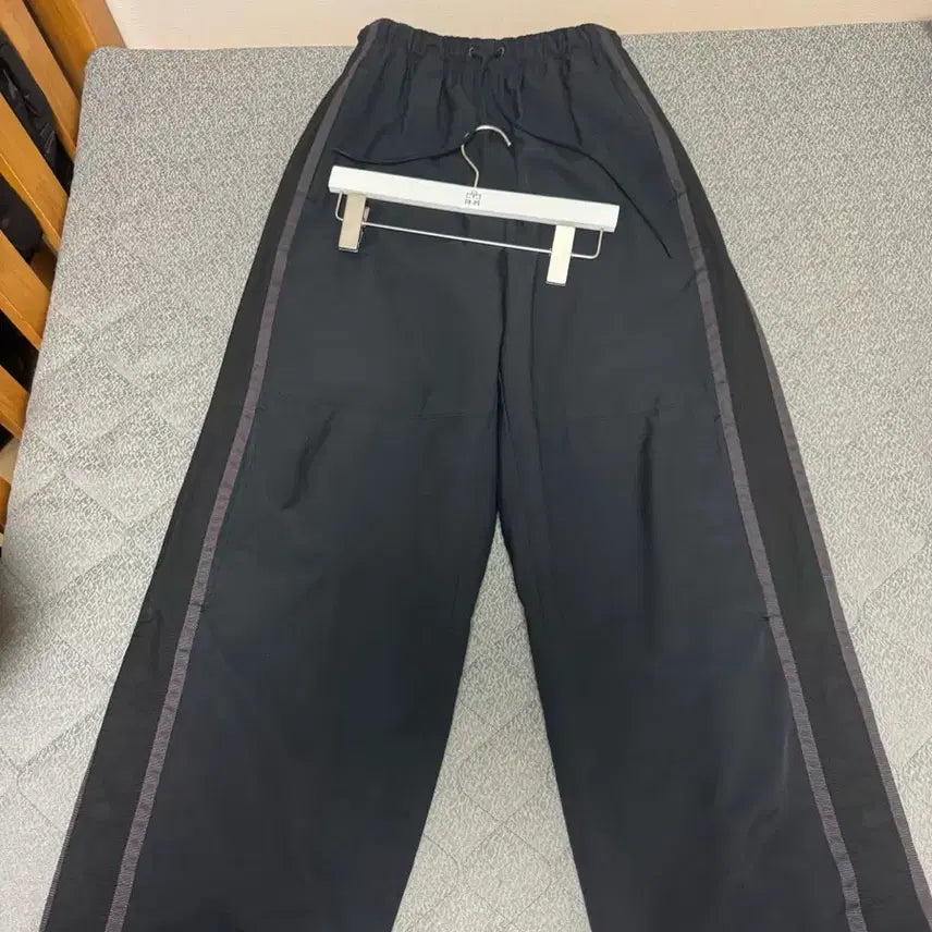 [BUNJANG] Polytelu Dark Navy Regular Track Pants / 폴리테루 정규 트랙 다크네이비