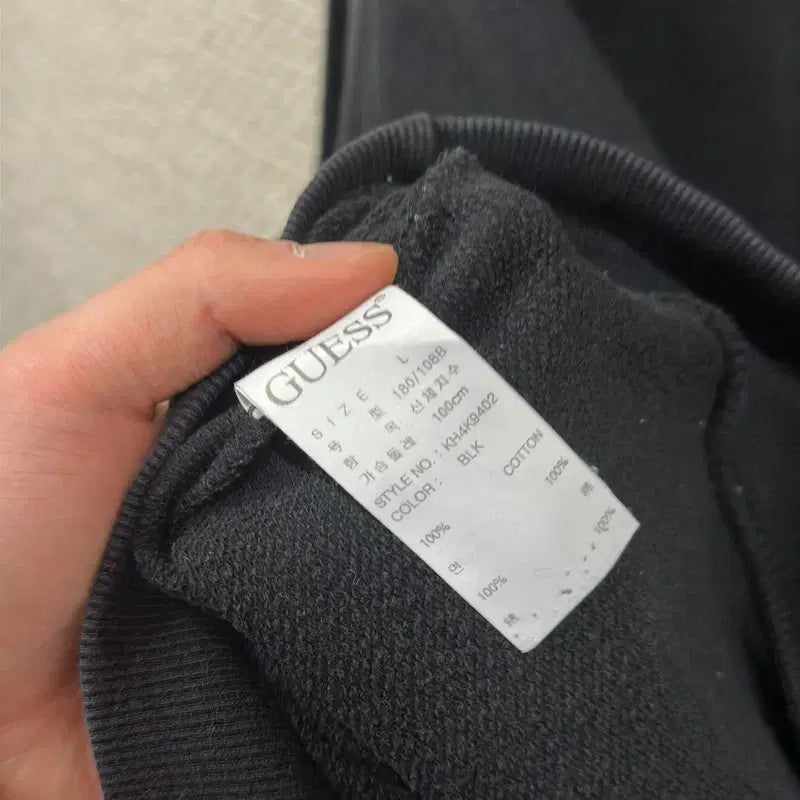 [SOLD OUT] 게스 자수로고 캐주얼 맨투맨 L M10567