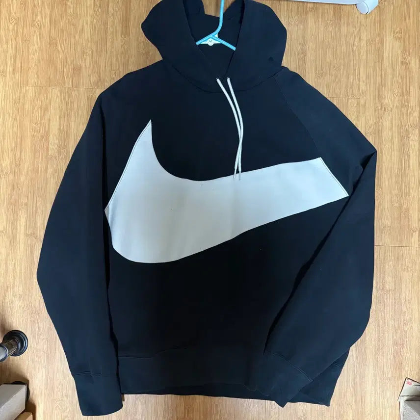 [BUNJANG] Nike Big Swoosh Black Hoodie / 나이키 빅스우시 블랙 후드티