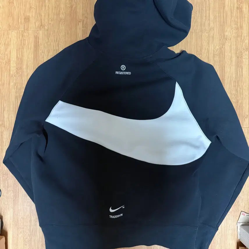 [BUNJANG] Nike Big Swoosh Black Hoodie / 나이키 빅스우시 블랙 후드티