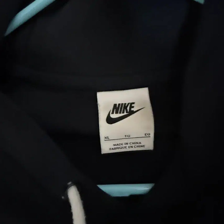 [BUNJANG] Nike Big Swoosh Black Hoodie / 나이키 빅스우시 블랙 후드티