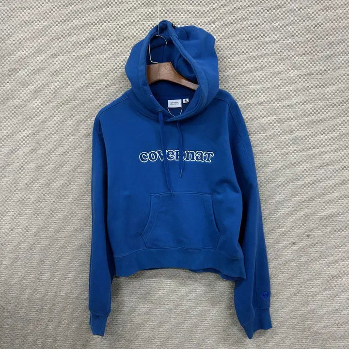 [SOLD OUT] 커버낫 블루 자수로고 크롭 후드티 M M10570