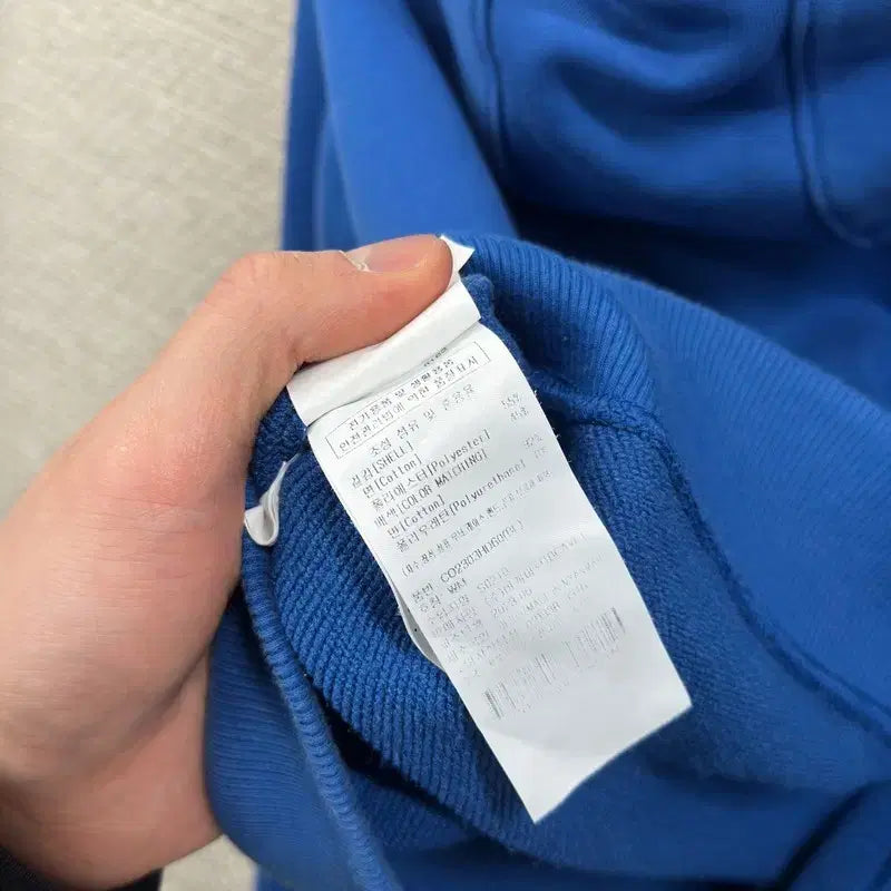 [SOLD OUT] 커버낫 블루 자수로고 크롭 후드티 M M10570