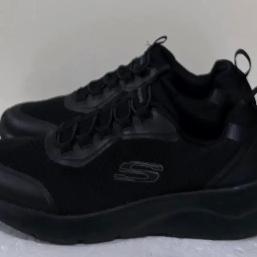 [BUNJANG] Skechers Dynamite 2.0 Triple Black Sneakers / [275] 스케쳐스 다이너마이트2.0 센터 트리플블랙ㅡ단종매물,최저가
