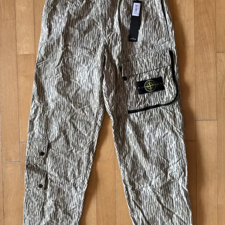 [BUNJANG] Stone Island Naslan Light Rain Camo Cargo Pants / (새제품) 스톤아일랜드 레인 카모 나슬란 라이트 카고 팬츠