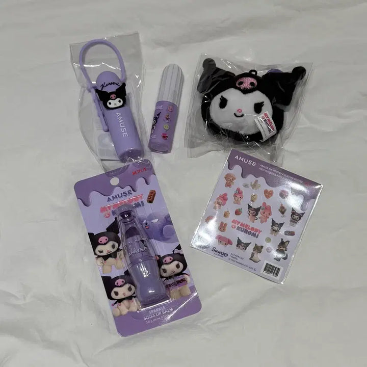 [BUNJANG] 어뮤즈 쿠로미 파우더 벨벳 틴트 소다 립밤 립앤치크 스티커 키링 / 어뮤즈 쿠로미 파우더 벨벳 틴트 소다 립밤 립앤치크 스티커 키링