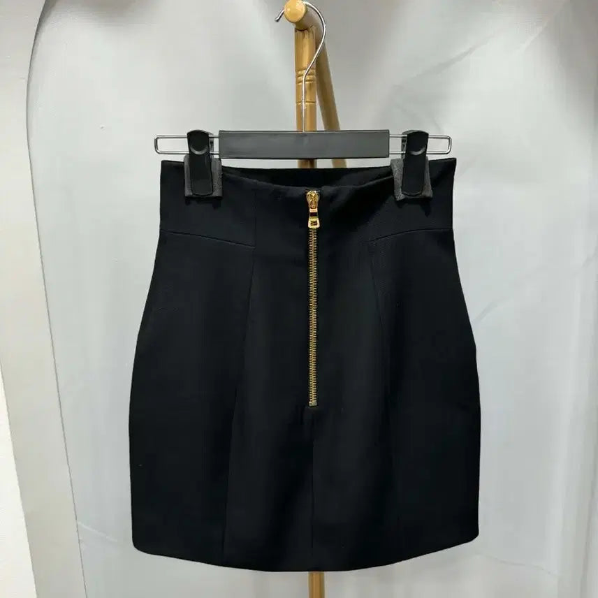 [BUNJANG] Balmain Button Detail Skirt (Size 36) / 백화점판 발망 버튼 디테일 스커트 36사이즈