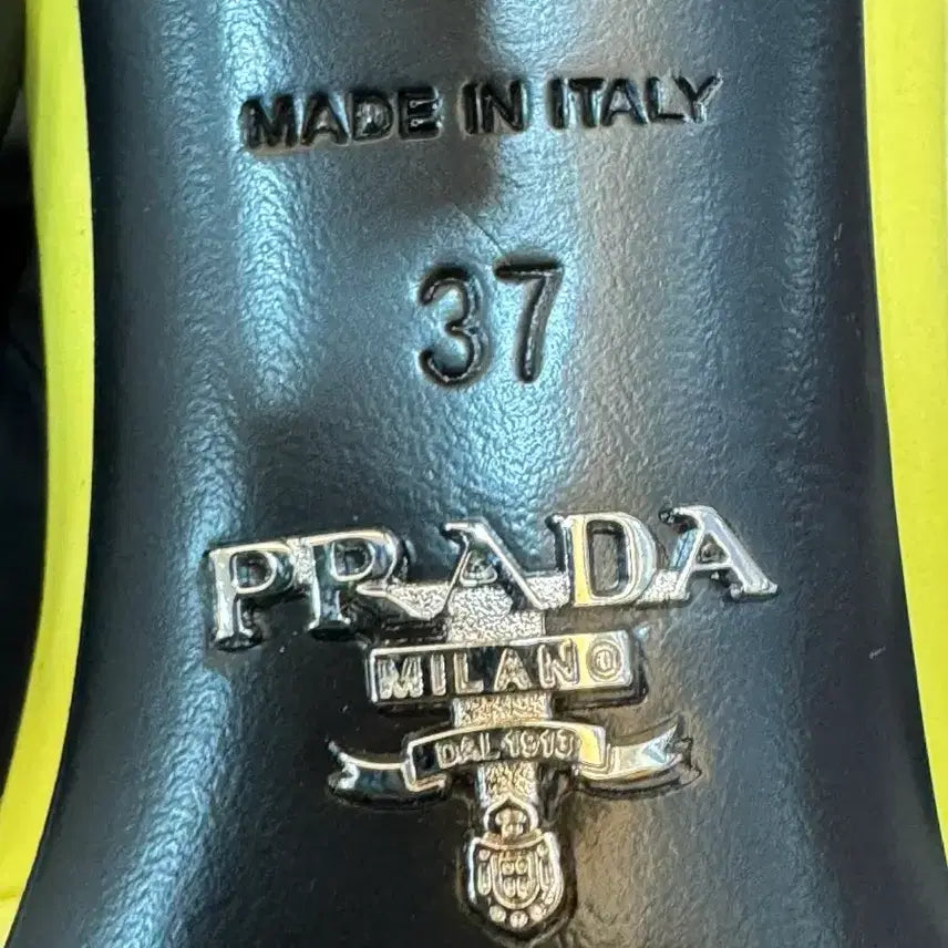 [BUNJANG] Prada Brushed Leather Pumps / 새상품급 프라다 브러쉬드 펌프스 구두