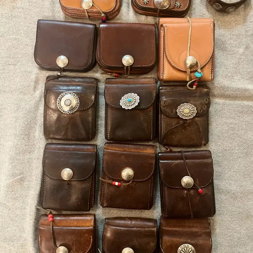 [BUNJANG] GOROS Saddle Leather Concho Bifold Wallet / GOROS 올드고로스 새들레더 콘초 중지갑