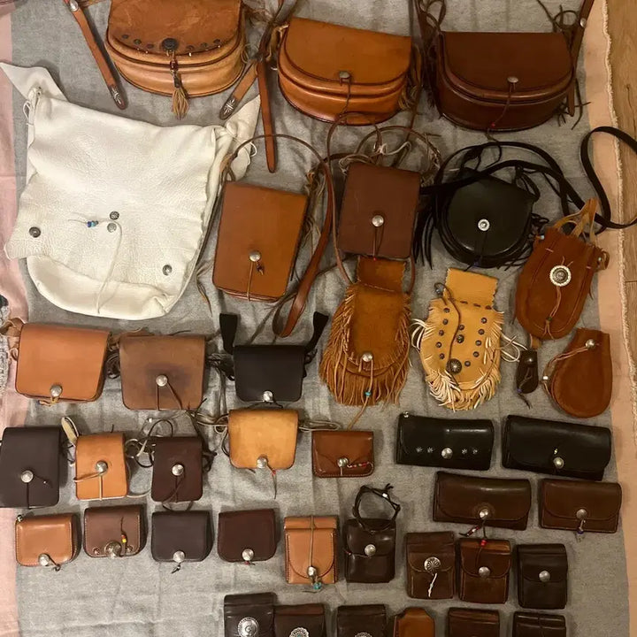 [BUNJANG] GOROS Saddle Leather Concho Bifold Wallet / GOROS 올드고로스 새들레더 콘초 중지갑