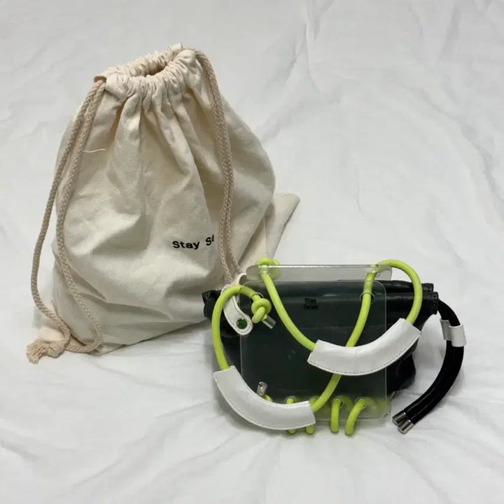 [BUNJANG] Stay Seoul Acrylic Mini Bag / 스테이서울 아크릴 미니백 (2) (더스트백 포함)