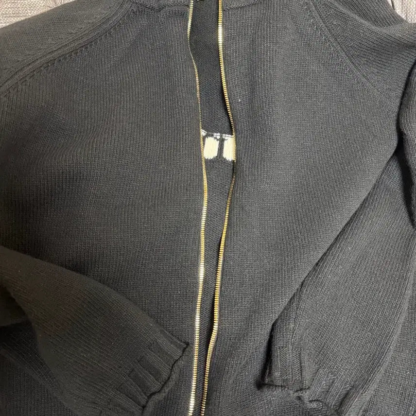 [BUNJANG] Matinkim Spell Point Knit Zip Up - Black (Size M) / 마뗑킴 니트집업