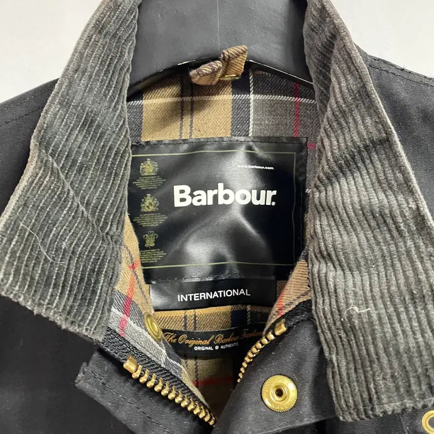 [BUNJANG] 바버 인터네셔널 검정 벨티드 왁스자켓  (on.317) / 바버 인터네셔널 검정 벨티드 왁스자켓  (on.317)
