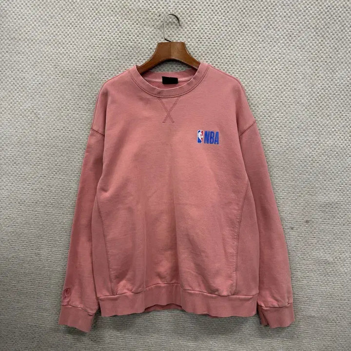 [BUNJANG] NBA Pink Embroidered Logo Casual Sweatshirt / NBA 핑크 자수로고 캐주얼 맨투맨 L M10549