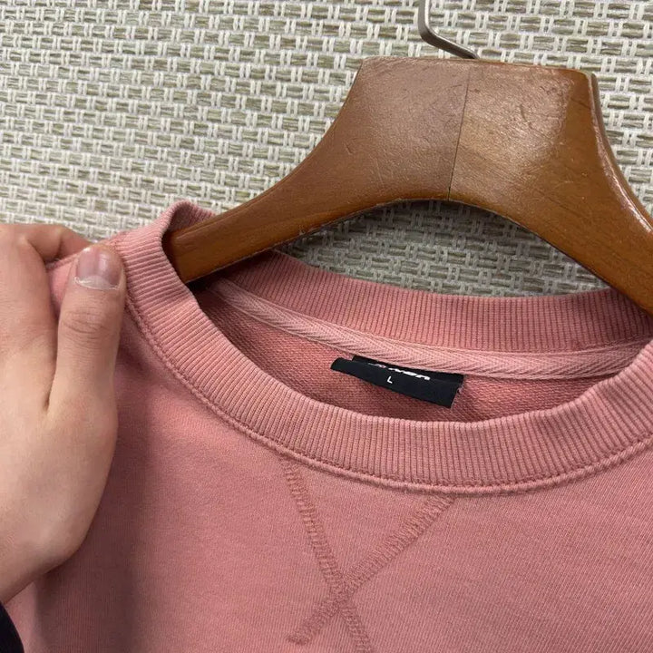 [BUNJANG] NBA Pink Embroidered Logo Casual Sweatshirt / NBA 핑크 자수로고 캐주얼 맨투맨 L M10549