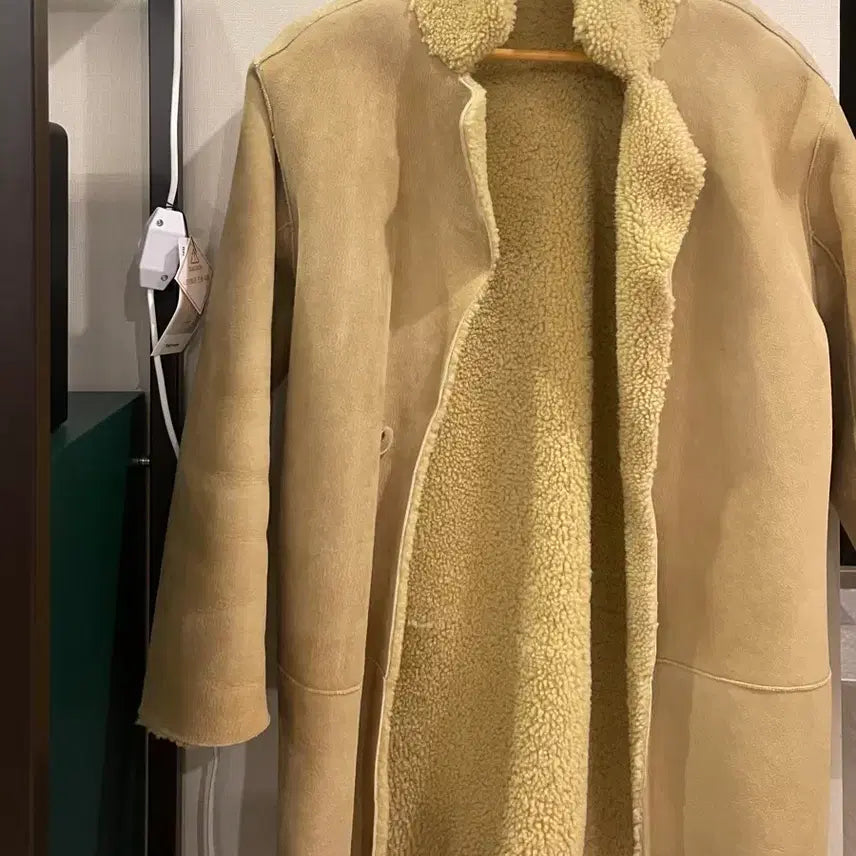 [BUNJANG] Song Studio Reversible Real Lamb Fur Mouton / 쏭스튜디오 리버시블 리얼 양털무스탕