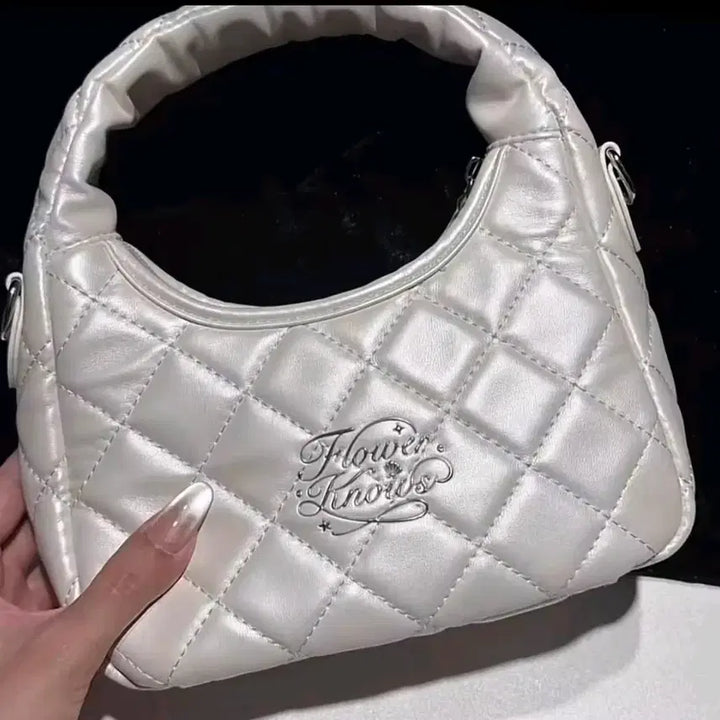 [BUNJANG] Flower Knows Quilted Mini Makeup Bag / [새상품/바로발송] 플라워노즈 한정판 메이크업 휴대용 수납 퀄팅 미니가방