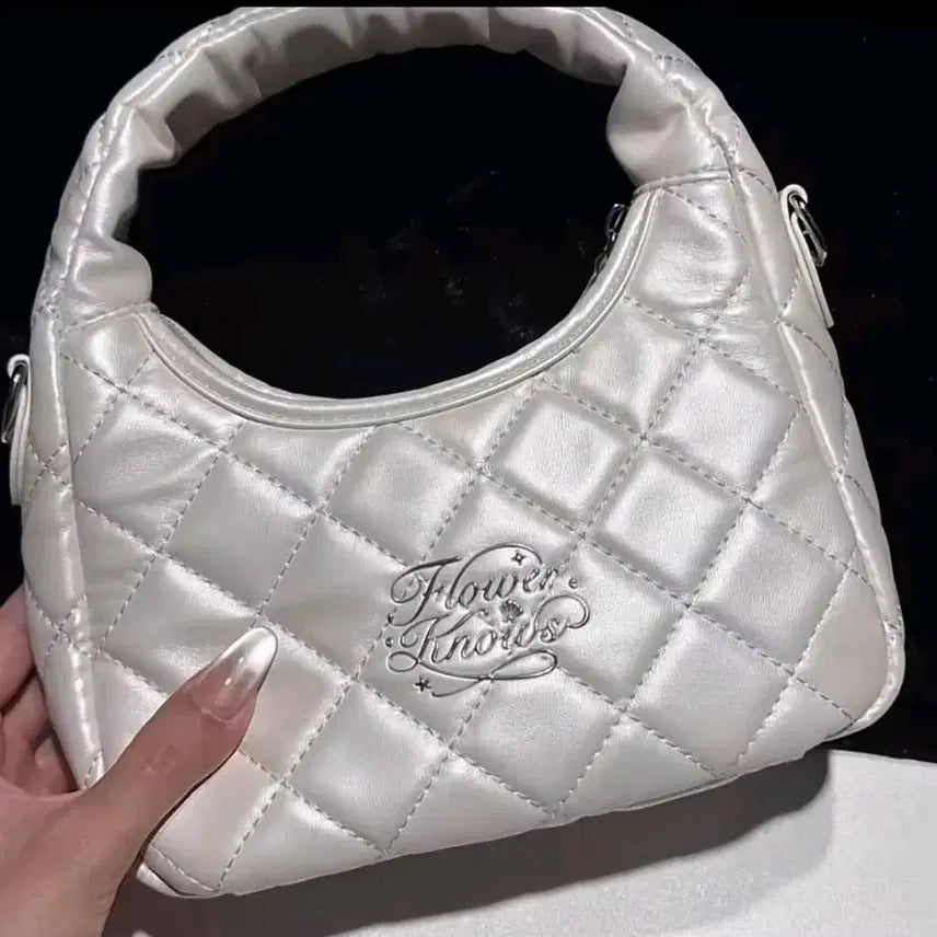 [BUNJANG] Flower Knows Quilted Mini Makeup Bag / [새상품/바로발송] 플라워노즈 한정판 메이크업 휴대용 수납 퀄팅 미니가방