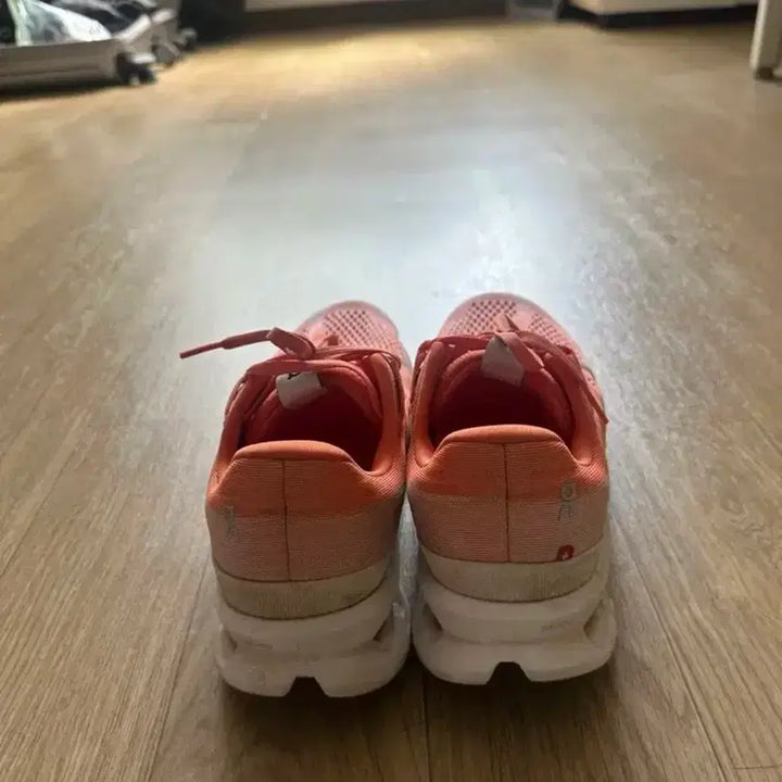 [SOLD OUT] On 러닝 | 온 러닝 | 클라우드서퍼 러닝화 275