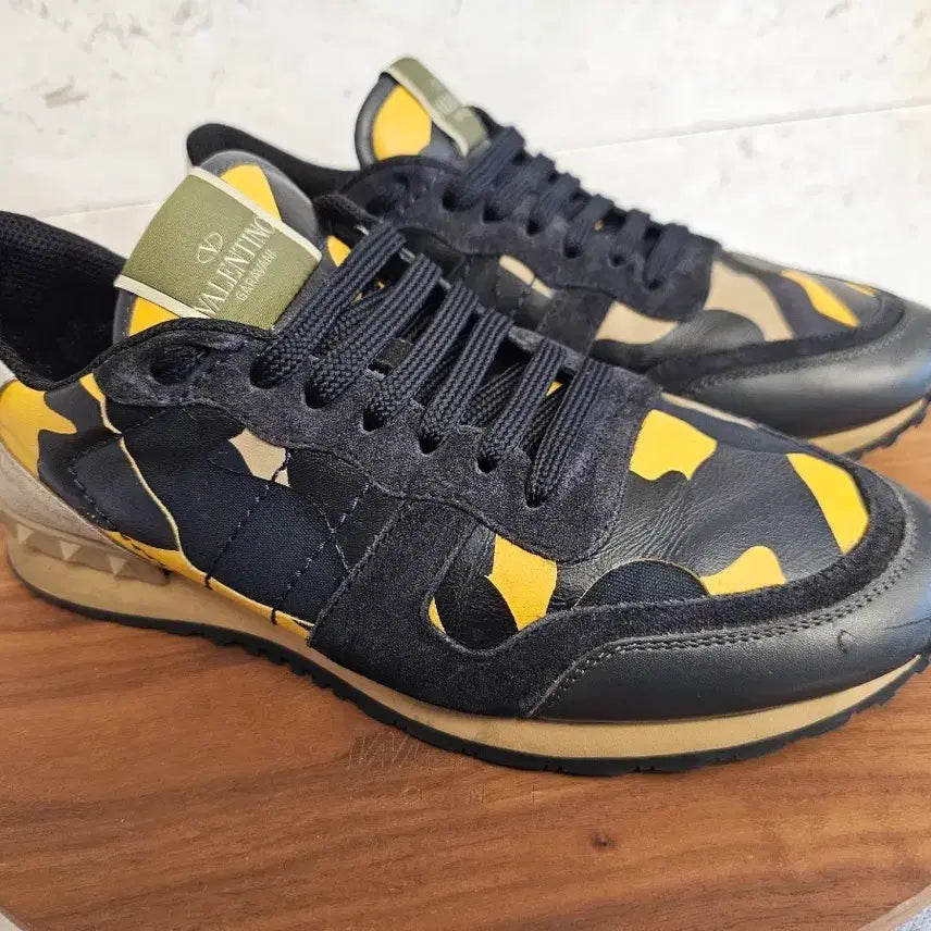 [BUNJANG] Valentino Garavani Rockrunner Camouflage Sneakers / 발렌티노 락러너 카모플라주 스니커즈 41사이즈