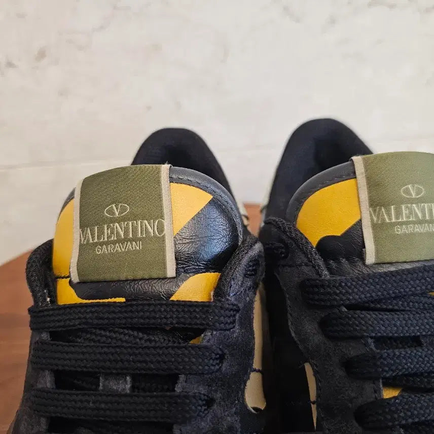 [BUNJANG] Valentino Garavani Rockrunner Camouflage Sneakers / 발렌티노 락러너 카모플라주 스니커즈 41사이즈