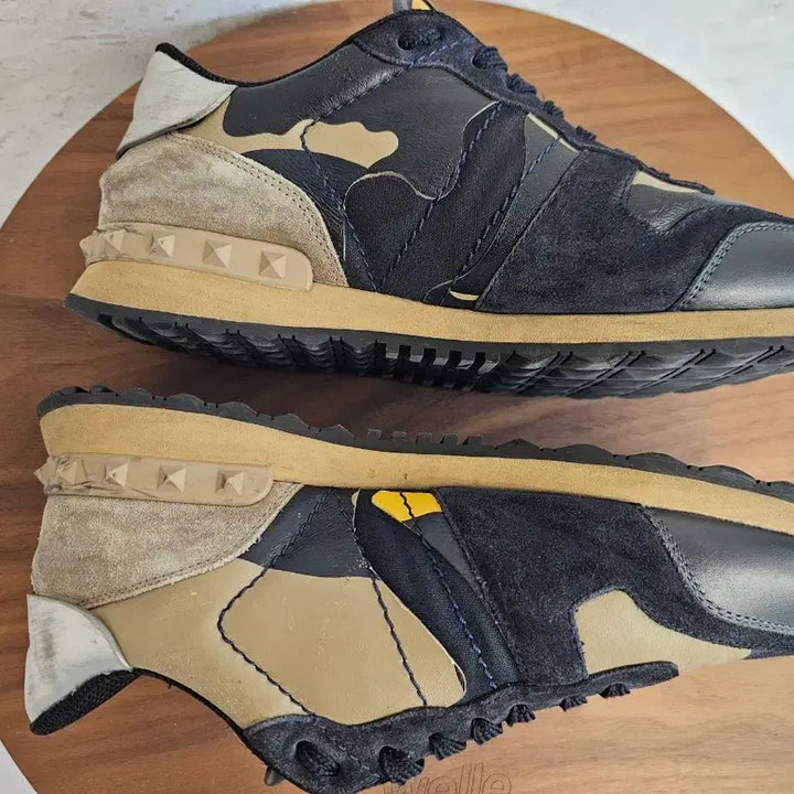 [BUNJANG] Valentino Garavani Rockrunner Camouflage Sneakers / 발렌티노 락러너 카모플라주 스니커즈 41사이즈